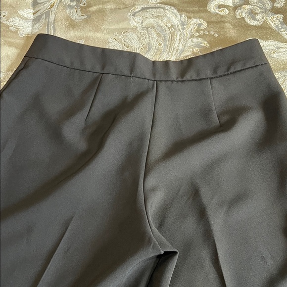 Women’s Black wide leg capris Pants - Picture 9 of 9